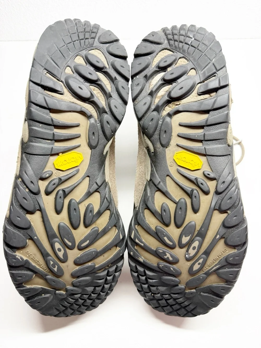 Merrell Refuge Core Mid Waterproof Vibram Sole Hiking Boots Brindle Tan Size 10